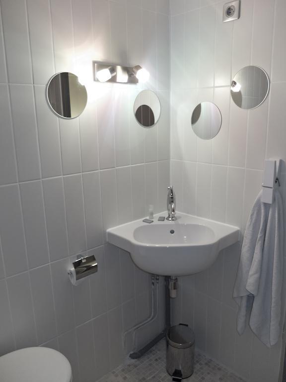 Hotel Au Fil De L'Eau - La Malate Besançon Oda fotoğraf