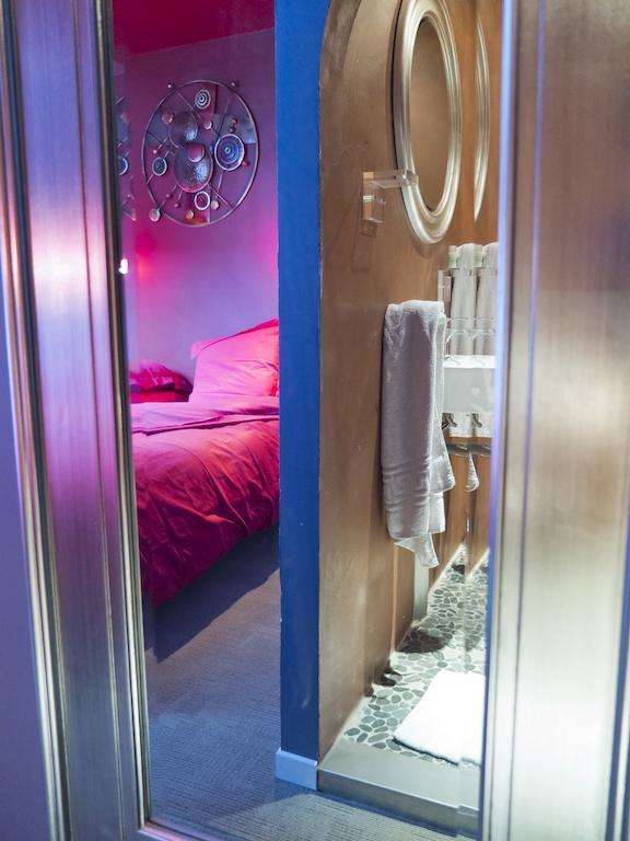 Hotel Au Fil De L'Eau - La Malate Besançon Oda fotoğraf